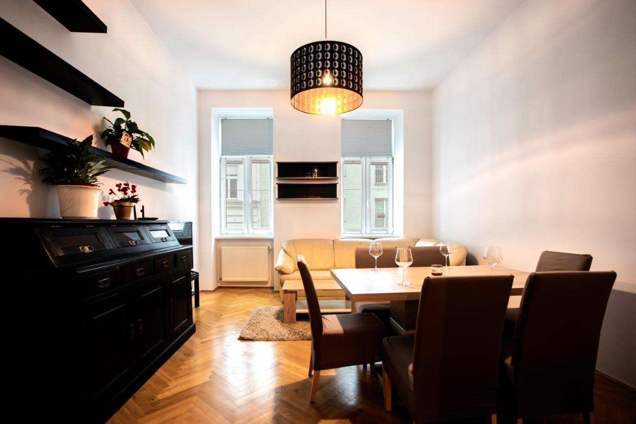 3-Bedroom Apartment In Central Viena Exterior foto