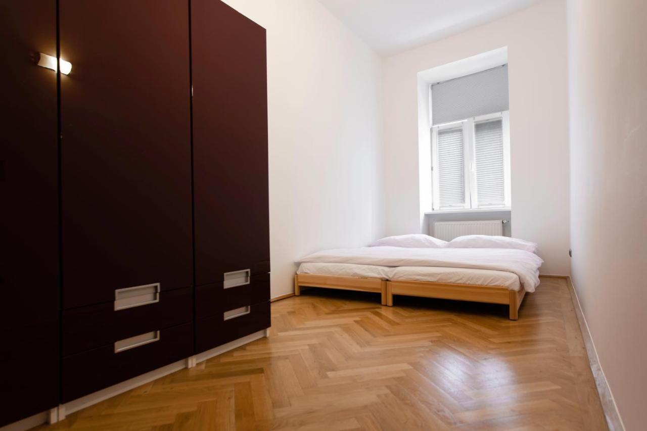 3-Bedroom Apartment In Central Viena Exterior foto